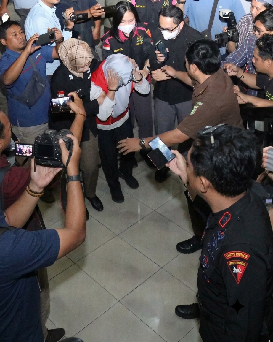 Kasus Pungli ESDM Menimbulkan Kerugian Uang Rp8,4 M, Kejati Jatim Sita Fortuner dan Emas